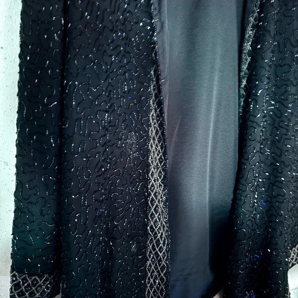 Elegant Black Beaded sparkly Women's formal wear - Picture 5 of 9